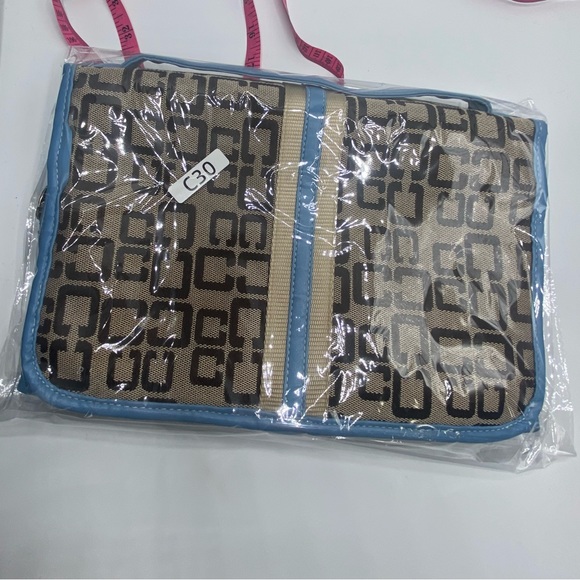 Travel Cosmetics Toiletries Bay - Picture 12 of 15